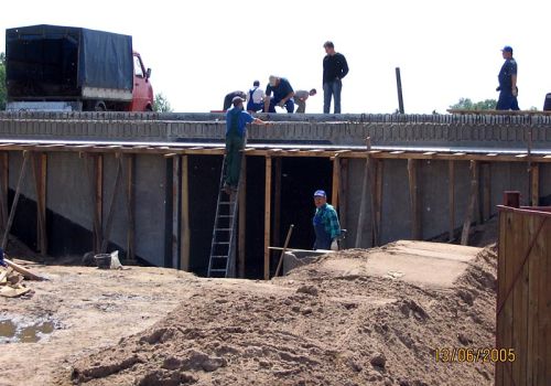 Technologia betonowania z uzyciem deskowan selektywnie przepuszczalnych 01.jpg